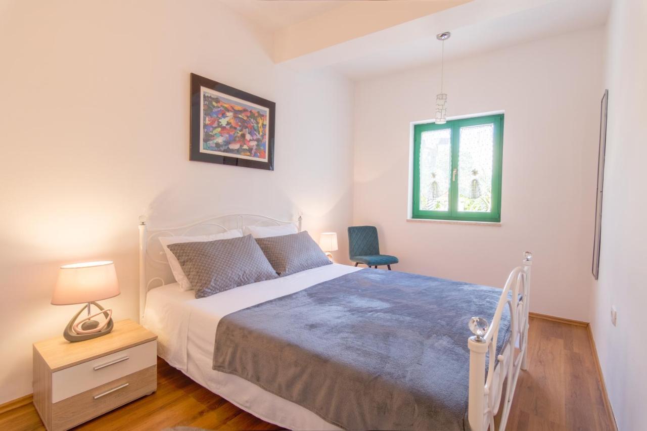 Secret Garden Apartment Пореч Экстерьер фото