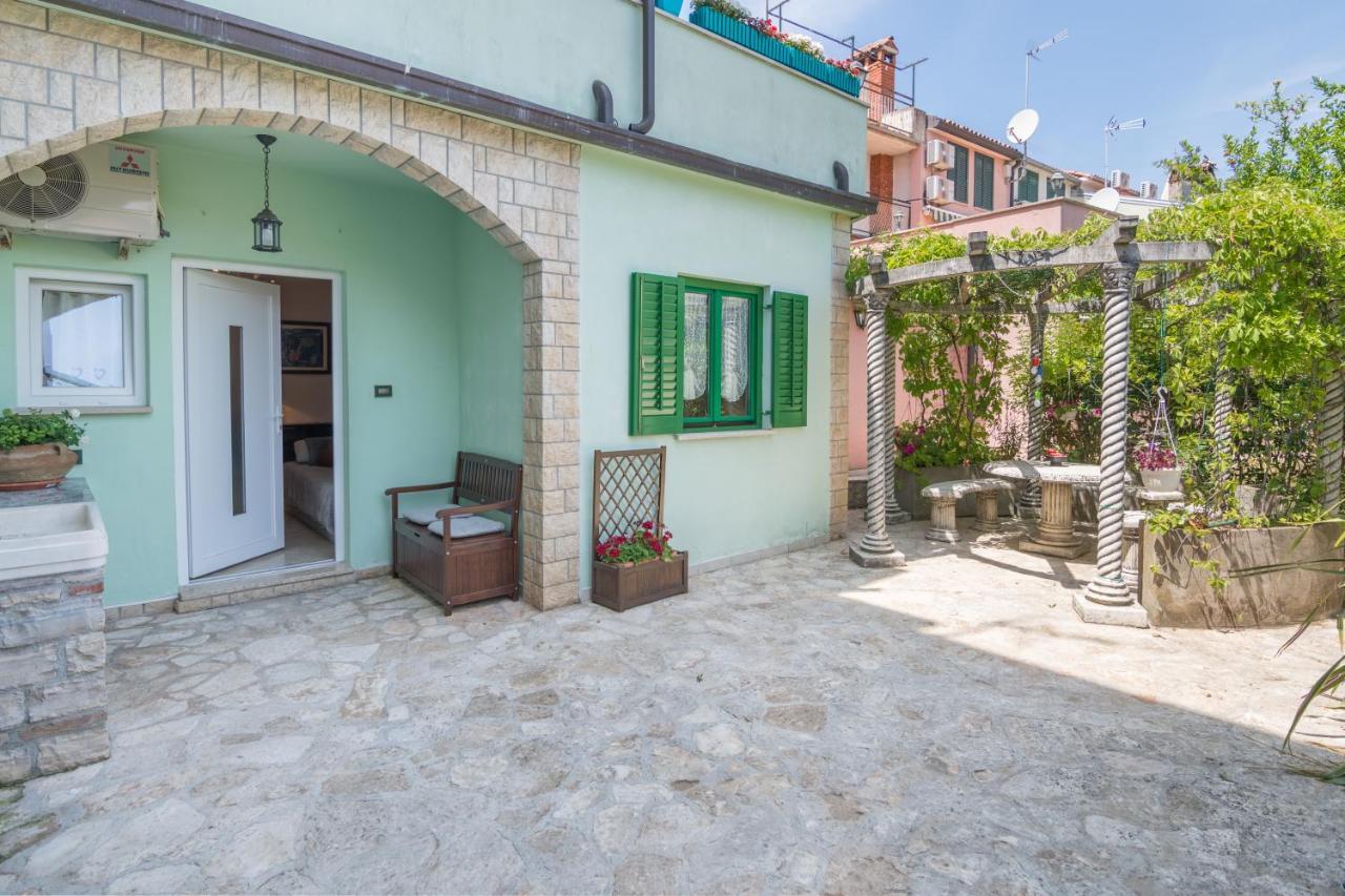 Secret Garden Apartment Пореч Экстерьер фото