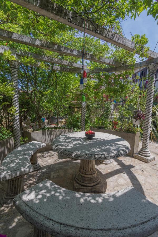 Secret Garden Apartment Пореч Экстерьер фото